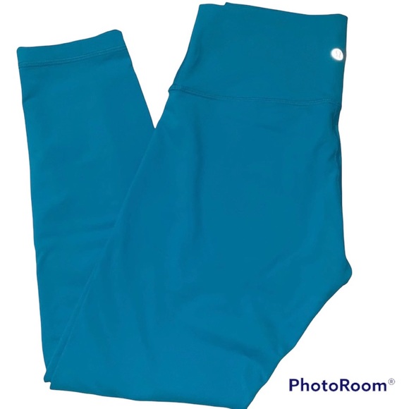 Lululemon leggings, EUC, size 8, ankle length - Picture 2 of 9